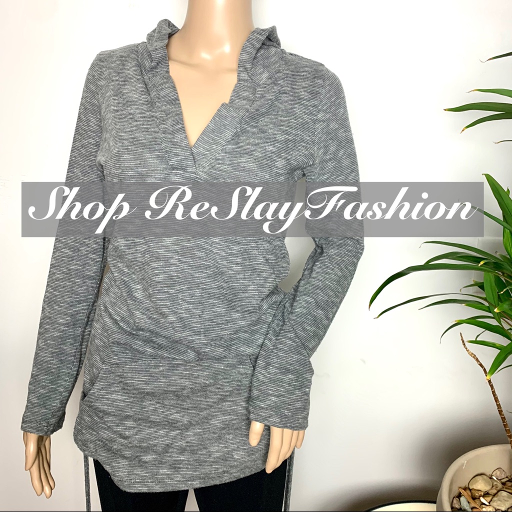 Kenar Grey Stretch Hoodie V- Neck Top Sz Medium